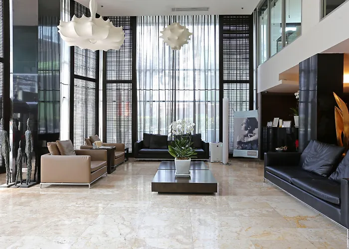 Отель S15 Sukhumvit 4*