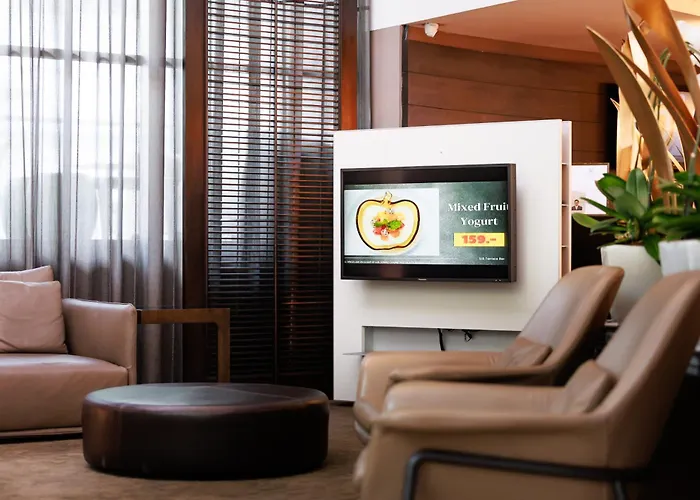S15 Sukhumvit Отель 4*