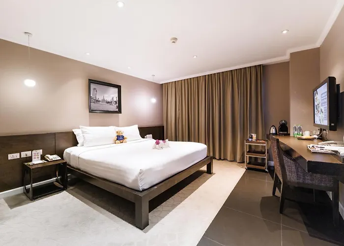 S15 Sukhumvit Отель