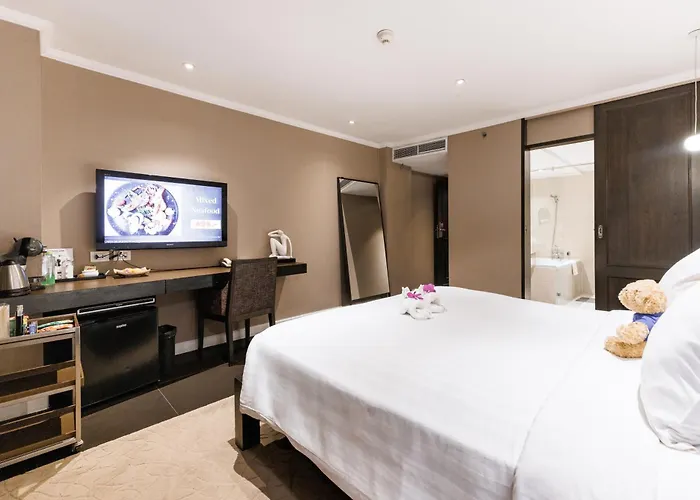 S15 Sukhumvit Отель 4*