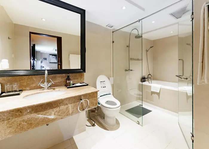 Отель S15 Sukhumvit 4*