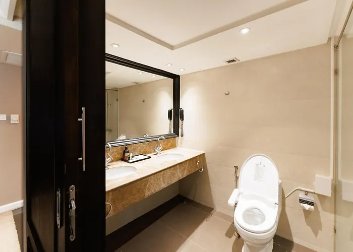 S15 Sukhumvit Отель 4*