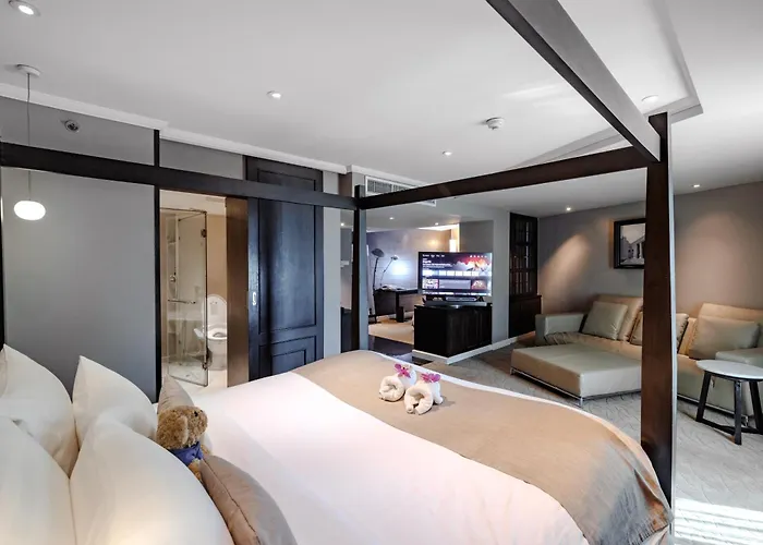 S15 Sukhumvit Отель